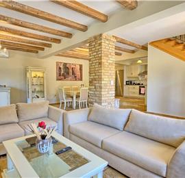 3 bedroom villa with pool, near Acharavi, sleeps 8